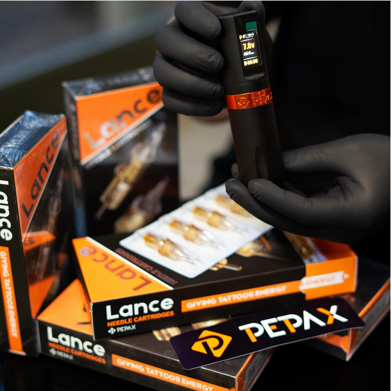 How to clean and disinfect your wireless tattoo machine?